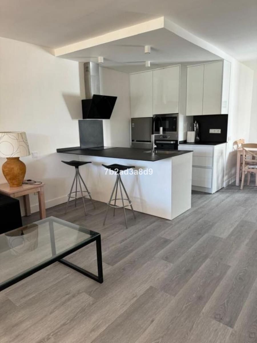 2 makuuhuone Kattohuoneisto myytävänä paikassa Puerto Banus mukana uima-altaan - 475 000 € (Ref: 9550036)