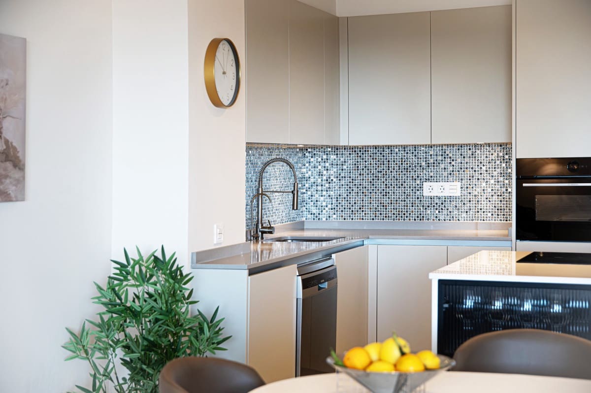 3 sypialnia Apartament na sprzedaż w La Cala de Mijas z basenem garażem - 749 000 € (Ref: 9550039)