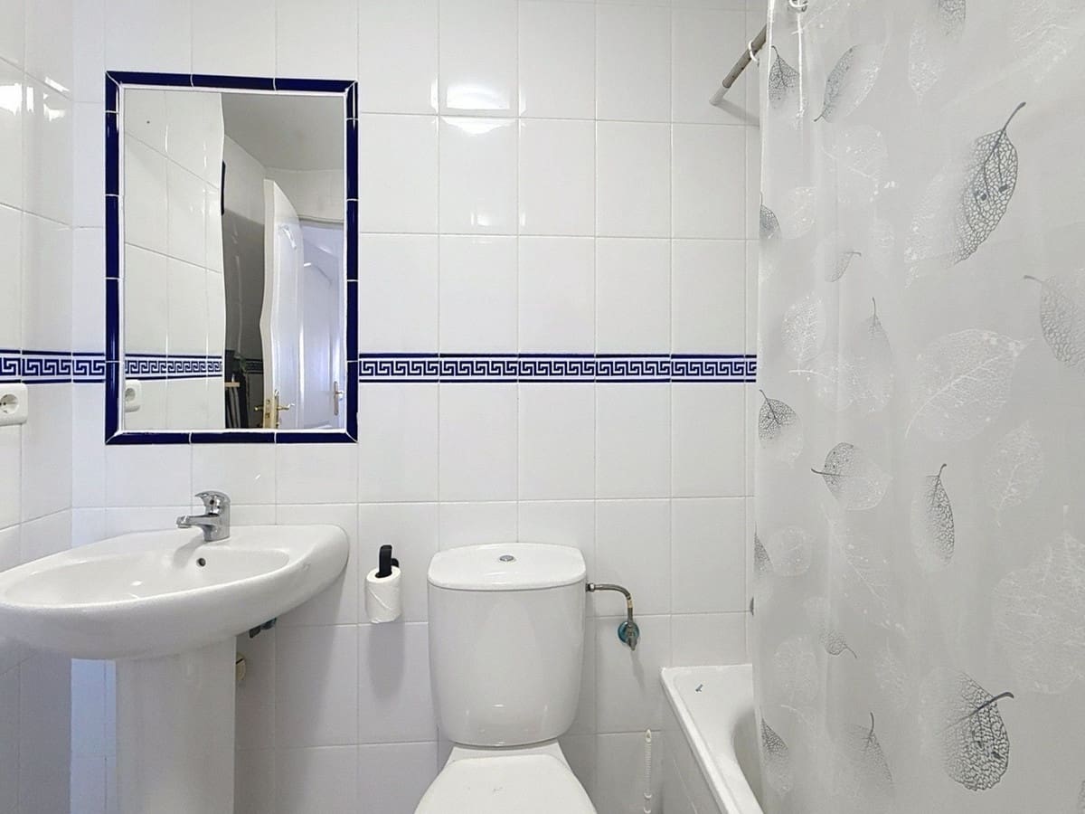 2 makuuhuone Kattohuoneisto myytävänä paikassa Bahia de Casares mukana uima-altaan 
autotalli - 240 000 € (Ref: 9550041)