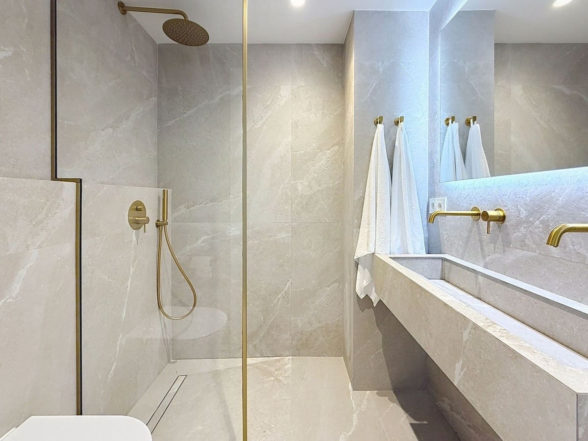 4 soveværelse Byhus til salg i Nueva Andalucia med swimmingpool - € 1.499.000 (Ref: 9550046)