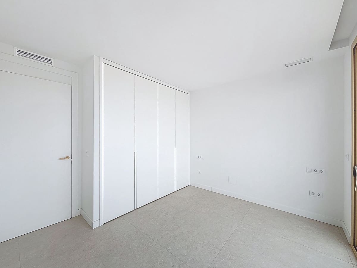 6 soverom Villa til salgs i Malaga by med svømmebasseng garasje - € 2 580 000 (Ref: 9550047)