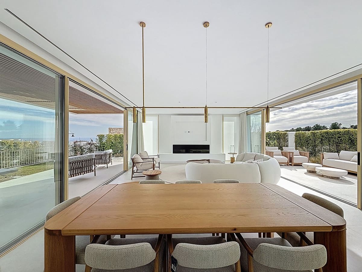 6 soverom Villa til salgs i Malaga by med svømmebasseng garasje - € 2 580 000 (Ref: 9550047)