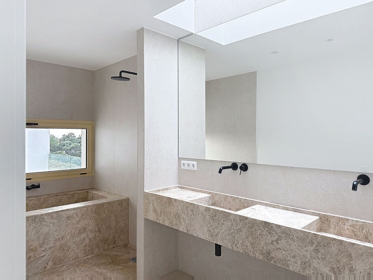 6 soverom Villa til salgs i Malaga by med svømmebasseng garasje - € 2 580 000 (Ref: 9550047)