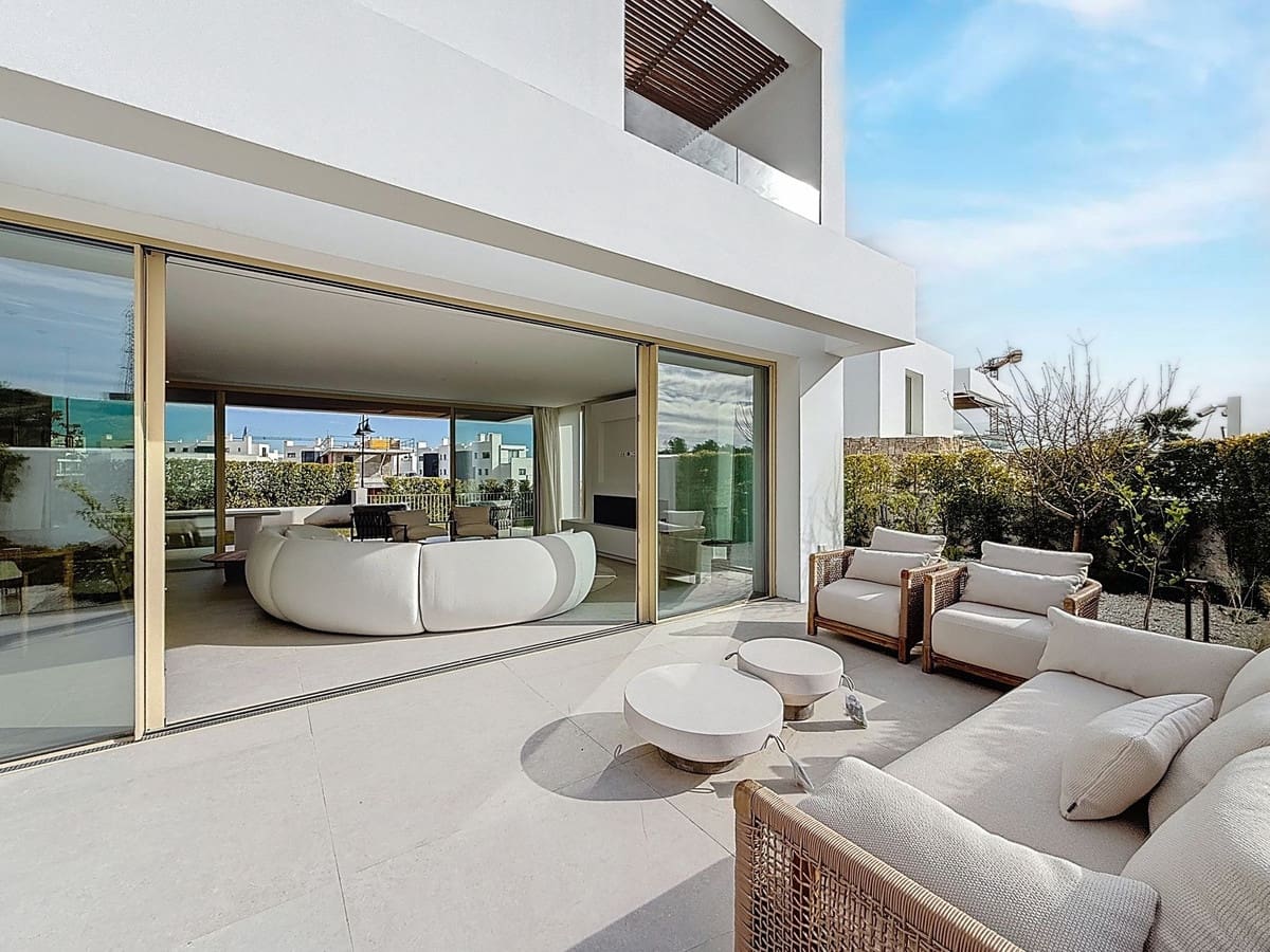 6 soverom Villa til salgs i Malaga by med svømmebasseng garasje - € 2 580 000 (Ref: 9550047)