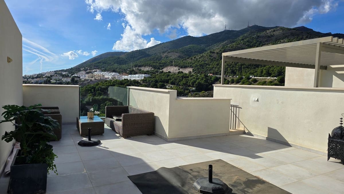 2 sovrum Takvåning till salu i Benalmadena med pool - 595 000 € (Ref: 9550048)