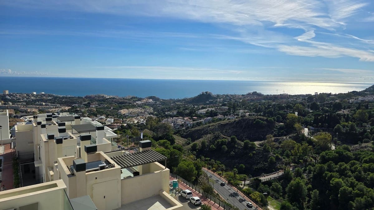 2 sovrum Takvåning till salu i Benalmadena med pool - 595 000 € (Ref: 9550048)