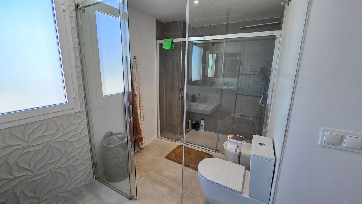 4 bedroom Penthouse for sale in La Cala de Mijas with pool garage - € 1,150,000 (Ref: 9550049)