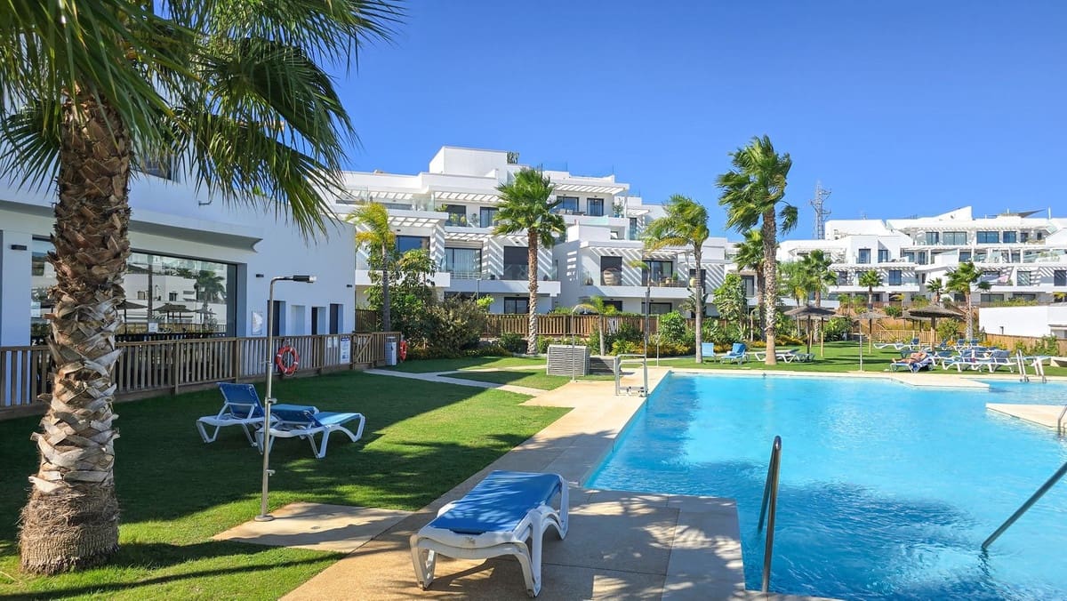 4 bedroom Penthouse for sale in La Cala de Mijas with pool garage - € 1,150,000 (Ref: 9550049)
