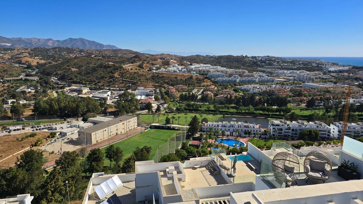 4 bedroom Penthouse for sale in La Cala de Mijas with pool garage - € 1,150,000 (Ref: 9550049)