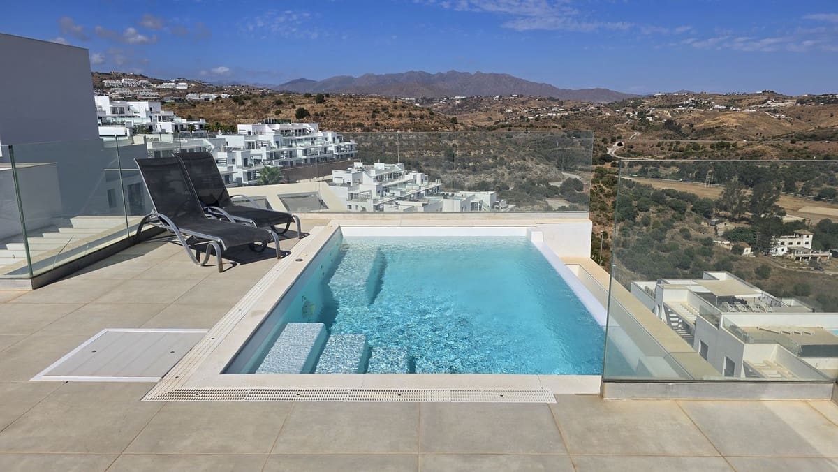 4 bedroom Penthouse for sale in La Cala de Mijas with pool garage - € 1,150,000 (Ref: 9550049)