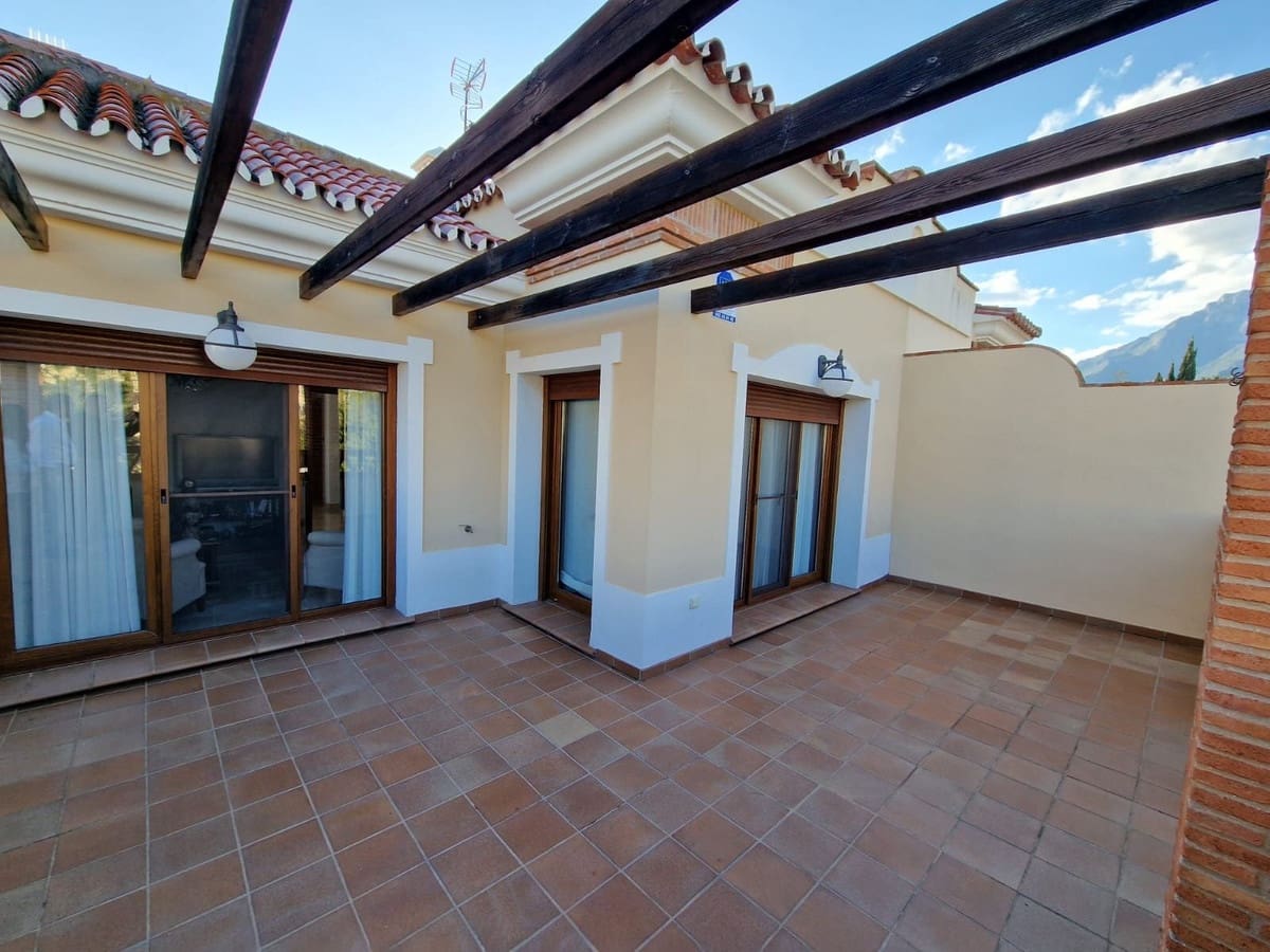 5 bedroom Semi-detached Villa for sale in Marbella with pool garage - € 2,200,000 (Ref: 9550051)
