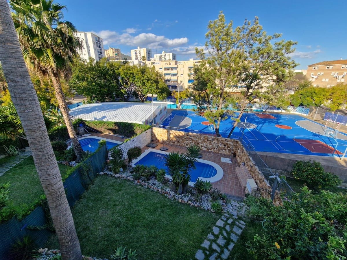 5 bedroom Semi-detached Villa for sale in Marbella with pool garage - € 2,200,000 (Ref: 9550051)