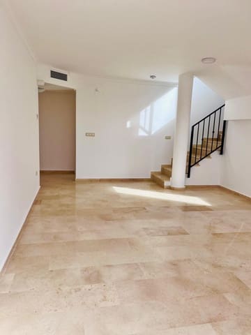 2 bedroom Penthouse for sale in Elviria, Marbella with pool garage - € 490,000 (Ref: 9550052)