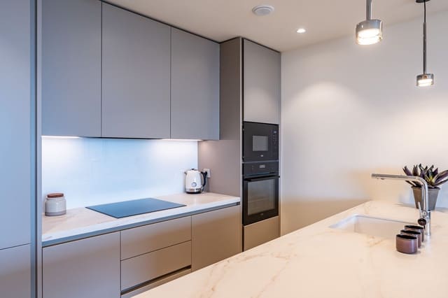 2 soveværelse Lejlighed til salg i Fuengirola med swimmingpool garage - € 599.000 (Ref: 9550053)