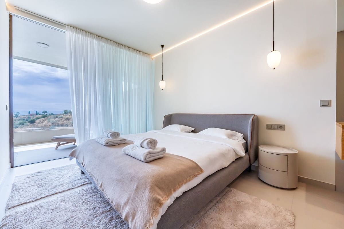 2 soveværelse Lejlighed til salg i Fuengirola med swimmingpool garage - € 599.000 (Ref: 9550053)