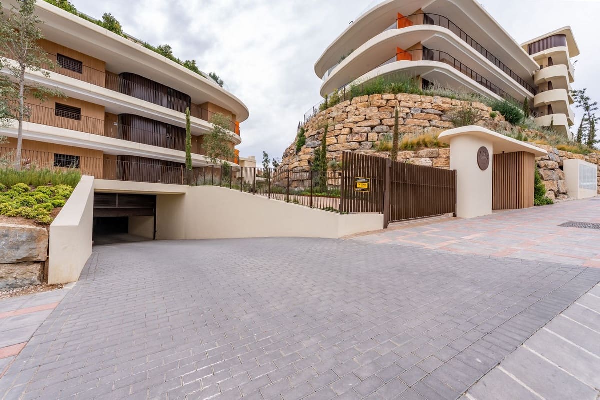 2 soveværelse Lejlighed til salg i Fuengirola med swimmingpool garage - € 599.000 (Ref: 9550053)