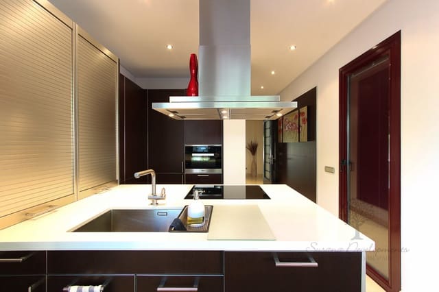 2 camera da letto Appartamento in vendita in Puerto Banus, Marbella con piscina garage - 1.650.000 € (Rif: 9550055)