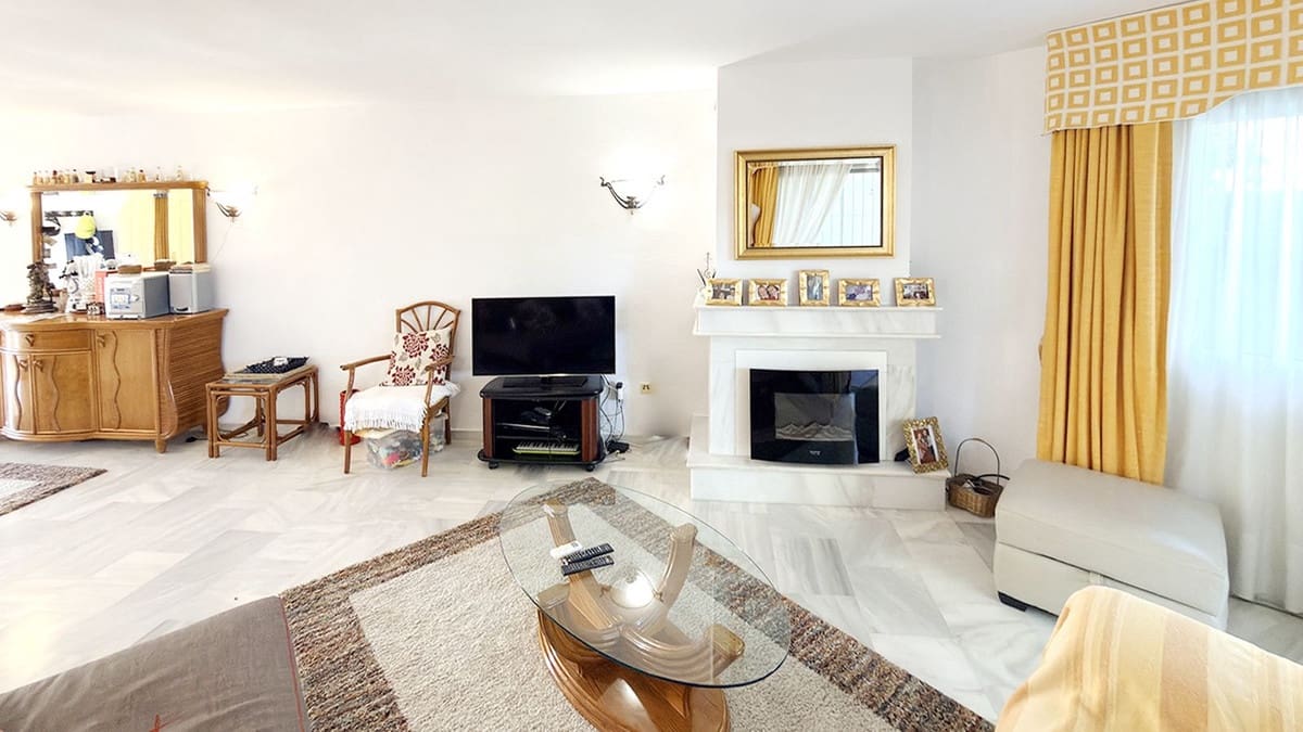 2 makuuhuone Huoneisto myytävänä paikassa Mijas Golf mukana uima-altaan 
autotalli - 325 000 € (Ref: 9550103)