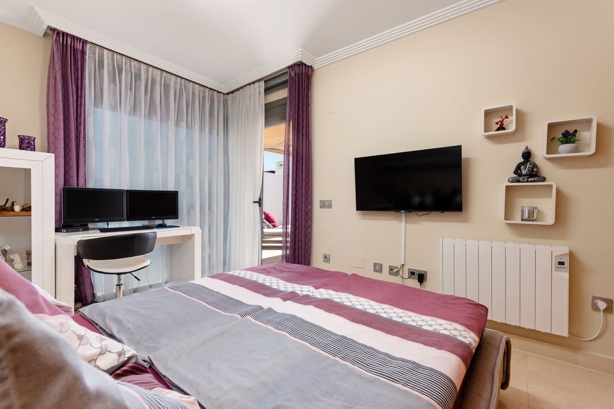 2 sovrum Takvåning till salu i Los Flamingos med pool garage - 1 190 000 € (Ref: 9550191)