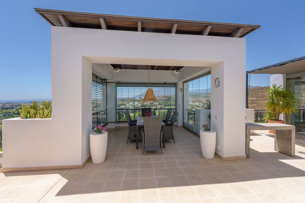 2 sovrum Takvåning till salu i Los Flamingos med pool garage - 1 190 000 € (Ref: 9550191)