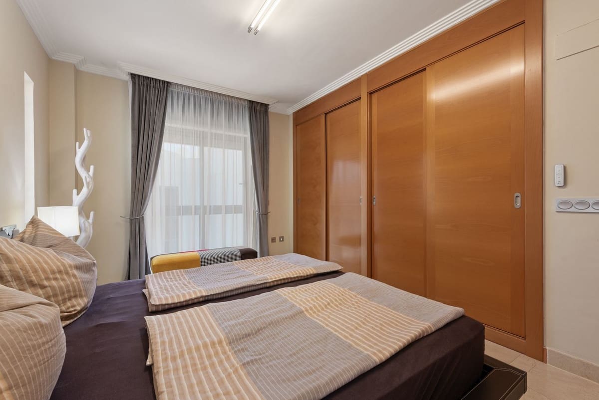 2 sovrum Takvåning till salu i Los Flamingos med pool garage - 1 190 000 € (Ref: 9550191)