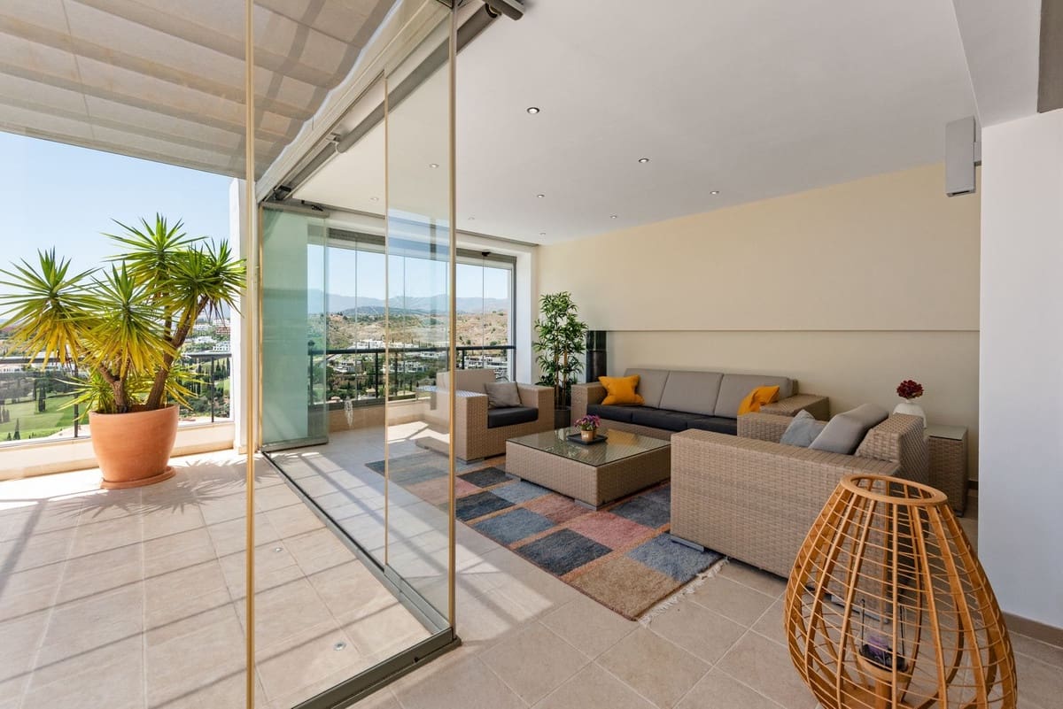 2 sovrum Takvåning till salu i Los Flamingos med pool garage - 1 190 000 € (Ref: 9550191)