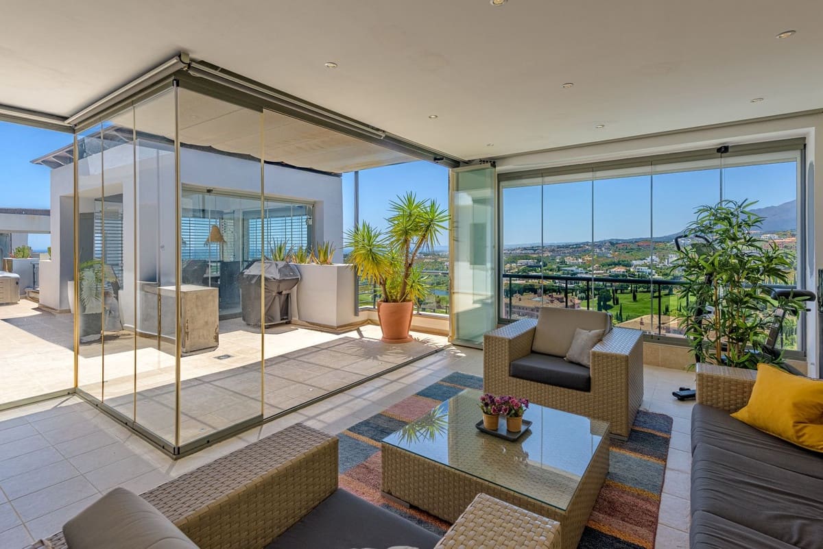 2 sovrum Takvåning till salu i Los Flamingos med pool garage - 1 190 000 € (Ref: 9550191)