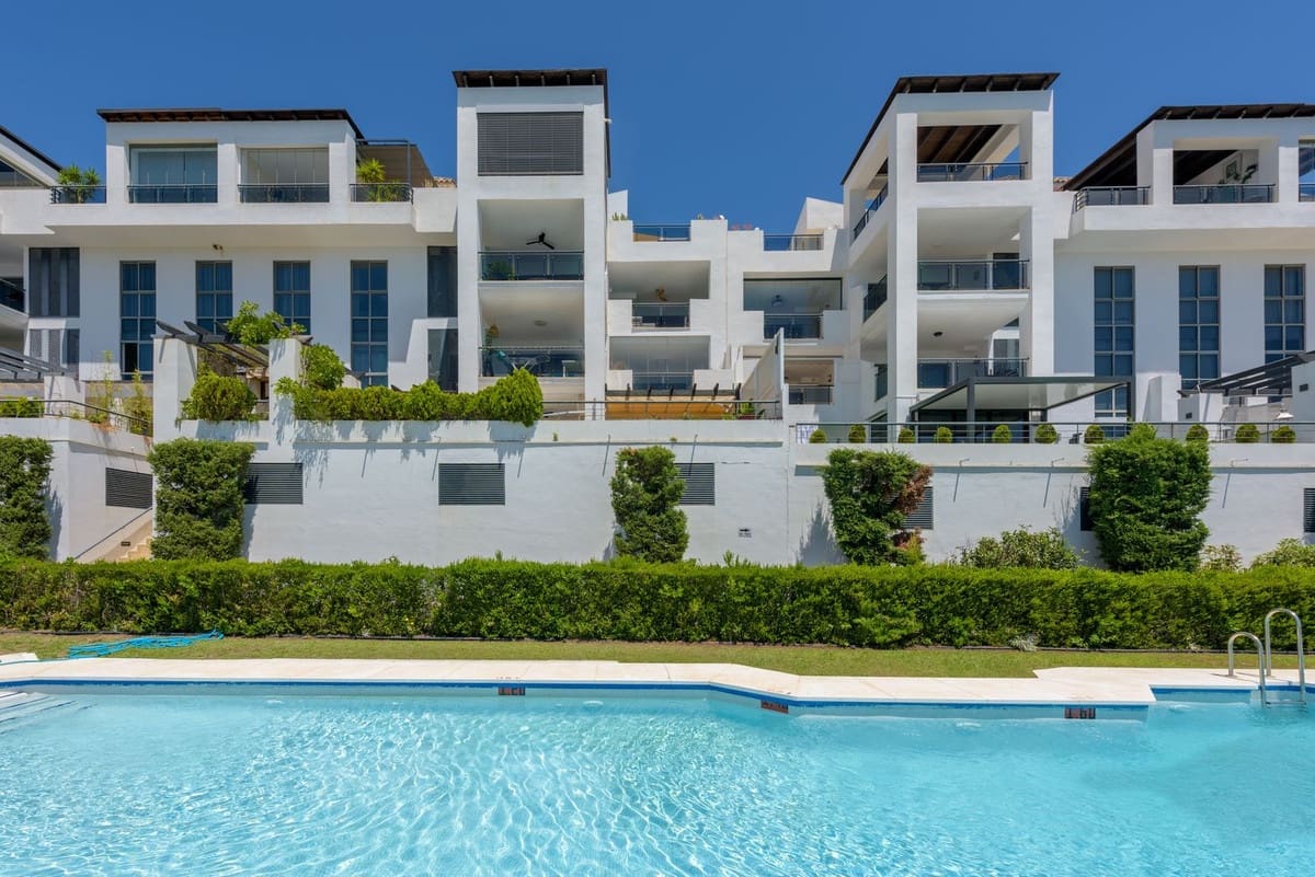 2 sovrum Takvåning till salu i Los Flamingos med pool garage - 1 190 000 € (Ref: 9550191)