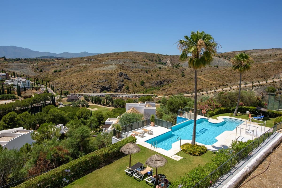 2 sovrum Takvåning till salu i Los Flamingos med pool garage - 1 190 000 € (Ref: 9550191)