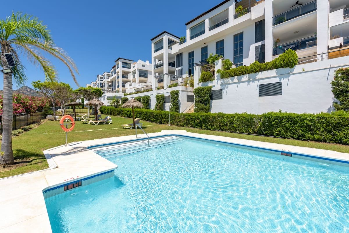 2 sovrum Takvåning till salu i Los Flamingos med pool garage - 1 190 000 € (Ref: 9550191)