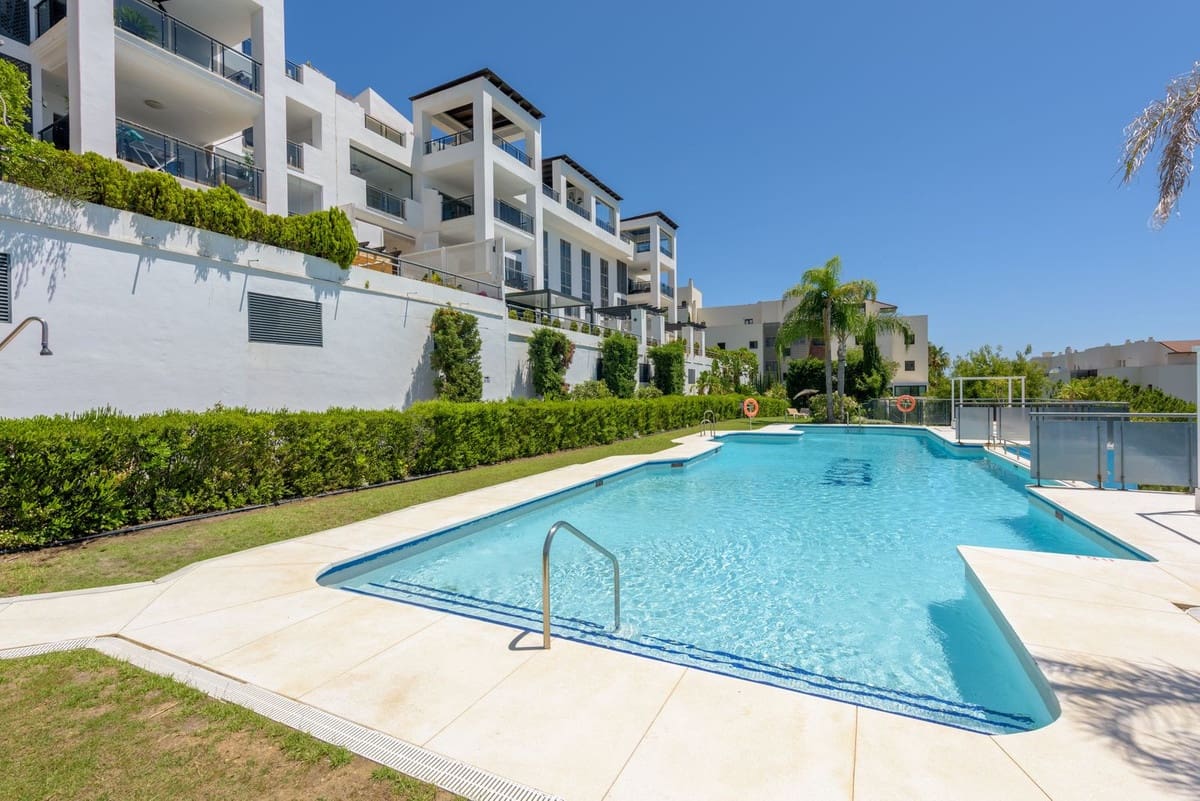 2 sovrum Takvåning till salu i Los Flamingos med pool garage - 1 190 000 € (Ref: 9550191)