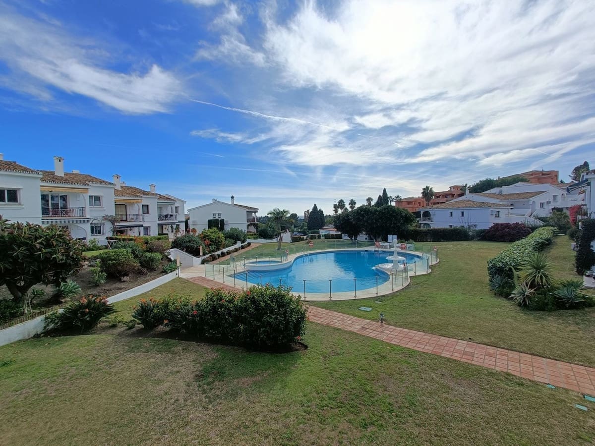 2 camera da letto Attico in vendita in Benahavis con piscina - 320.000 € (Rif: 9550193)