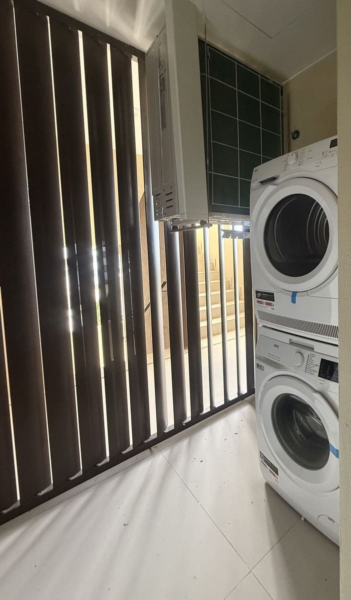 2 bedroom Apartment for sale in Fuengirola with pool garage - € 649,000 (Ref: 9551994)