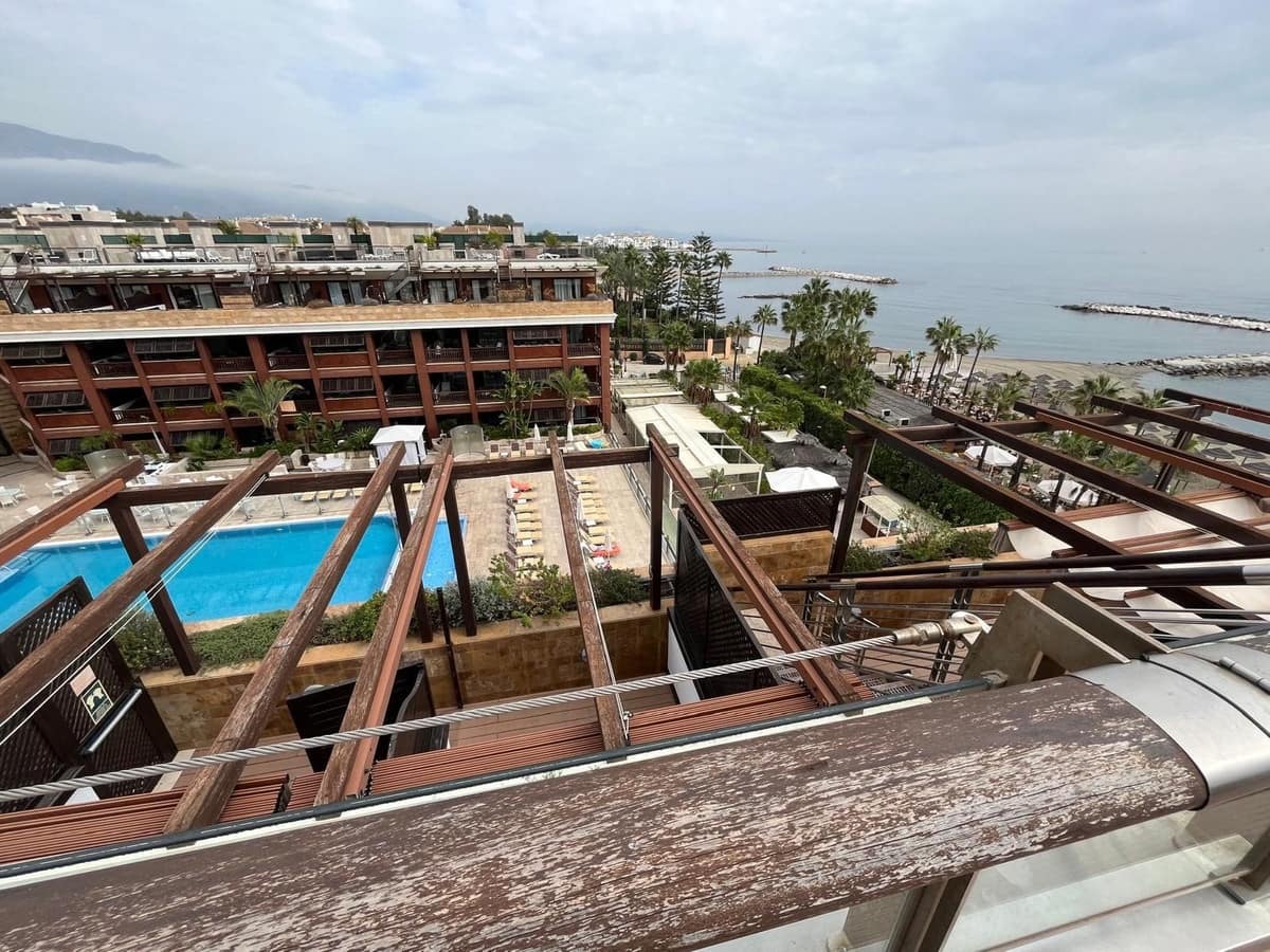 3 Zimmer Penthouse zu verkaufen in Puerto Banus mit Pool Garage - 1.575.000 € (Ref: 9551996)