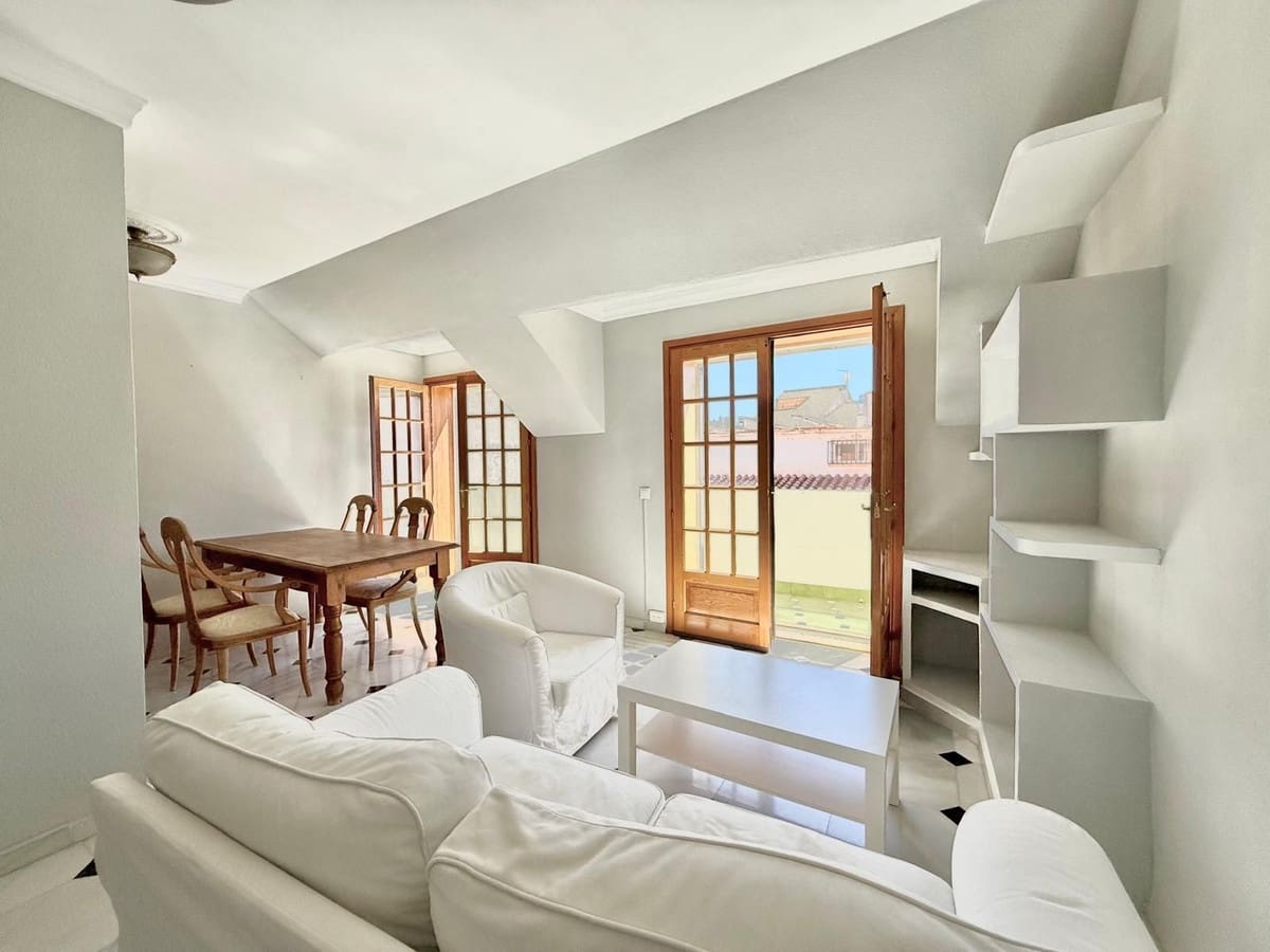 Ático de 2 habitaciones en Fuengirola en venta - 315.000 € (Ref: 9552301)