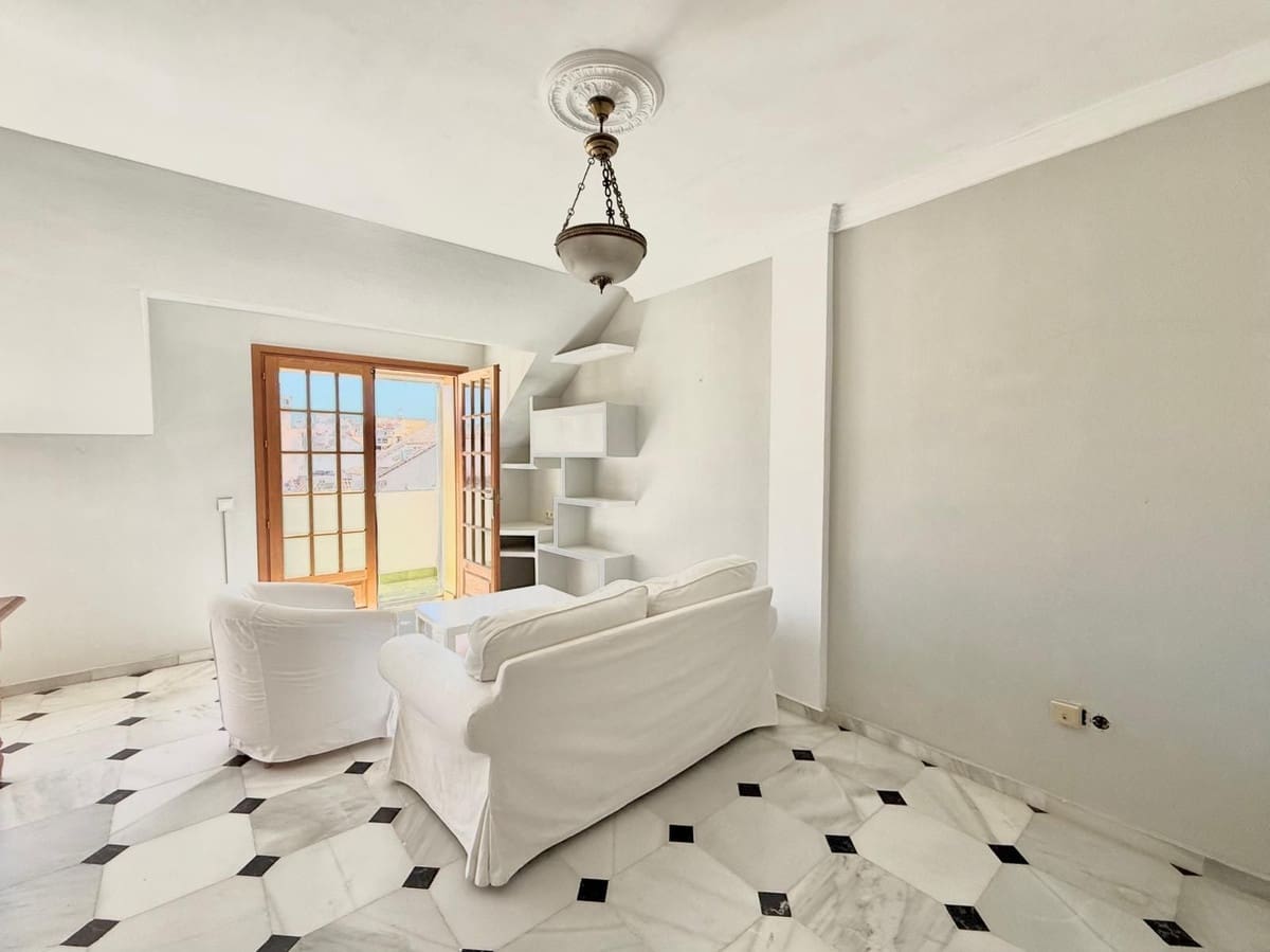 Ático de 2 habitaciones en Fuengirola en venta - 315.000 € (Ref: 9552301)