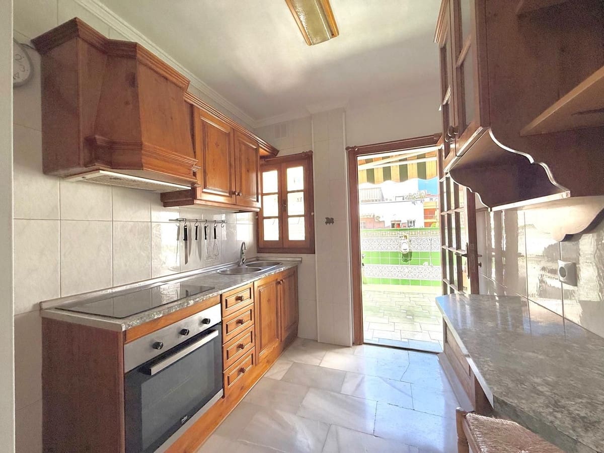 Ático de 2 habitaciones en Fuengirola en venta - 315.000 € (Ref: 9552301)