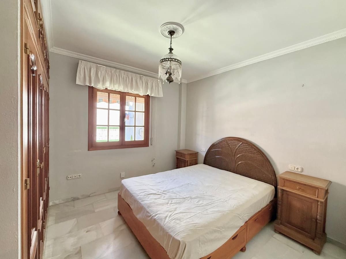 Ático de 2 habitaciones en Fuengirola en venta - 315.000 € (Ref: 9552301)