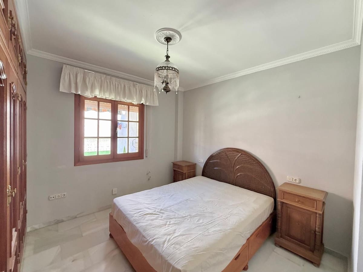 Ático de 2 habitaciones en Fuengirola en venta - 315.000 € (Ref: 9552301)