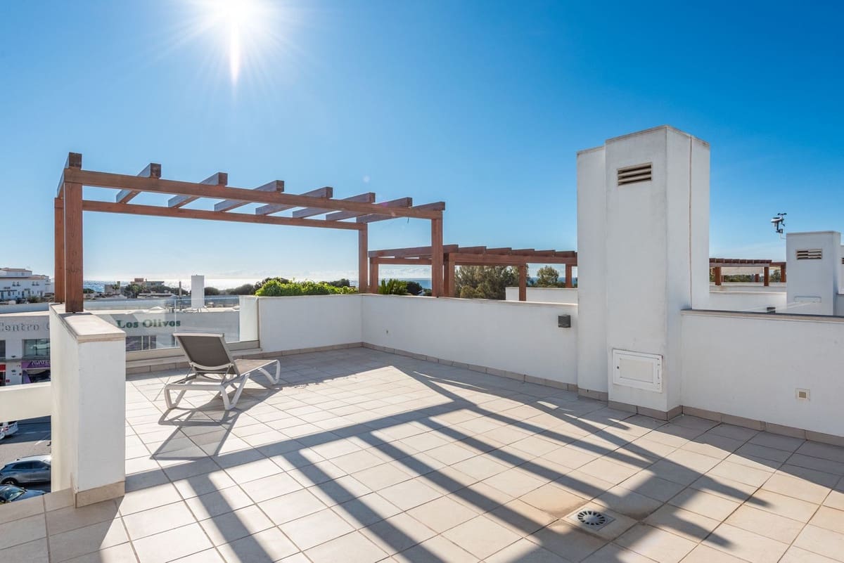 3 sypialnia Dom na sprzedaż w Calahonda z basenem garażem - 729 000 € (Ref: 9552311)