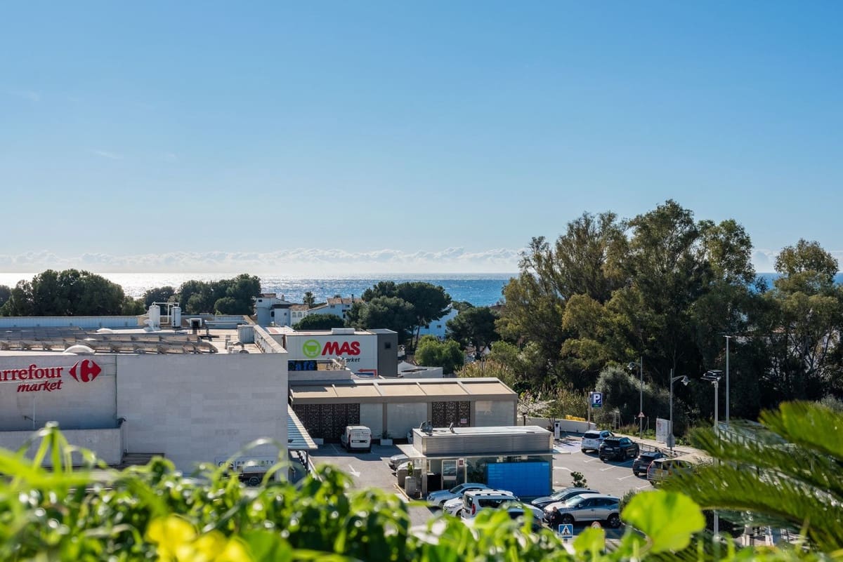 3 sypialnia Dom na sprzedaż w Calahonda z basenem garażem - 729 000 € (Ref: 9552311)