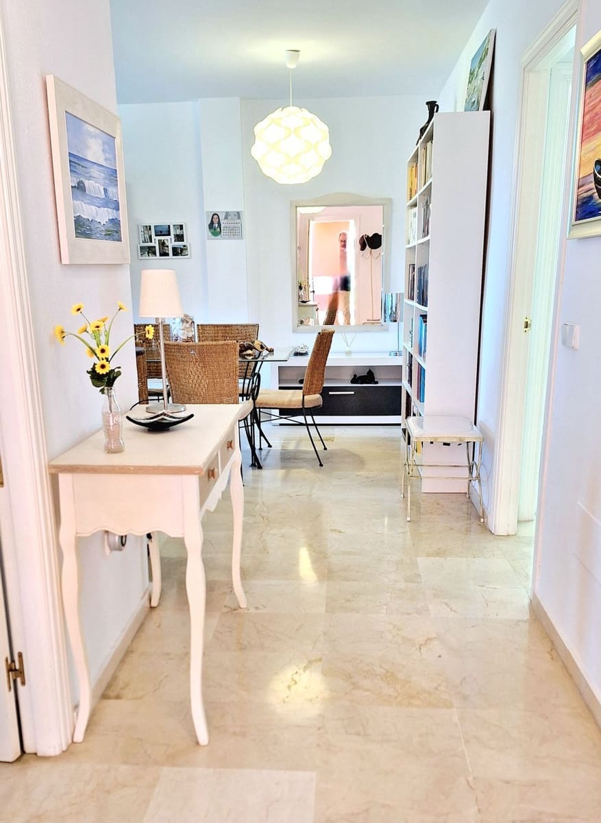 2 chambre Appartement à vendre à La Duquesa / Puerto de la Duquesa avec piscine garage - 235 000 € (Ref: 9552415)