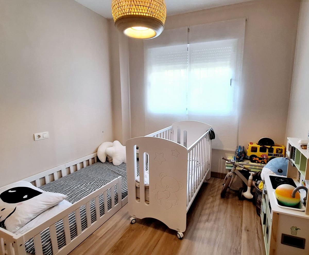 Apartamento de 2 habitaciones en Bahia de Casares en venta con piscina garaje - 265.200 € (Ref: 9552422)