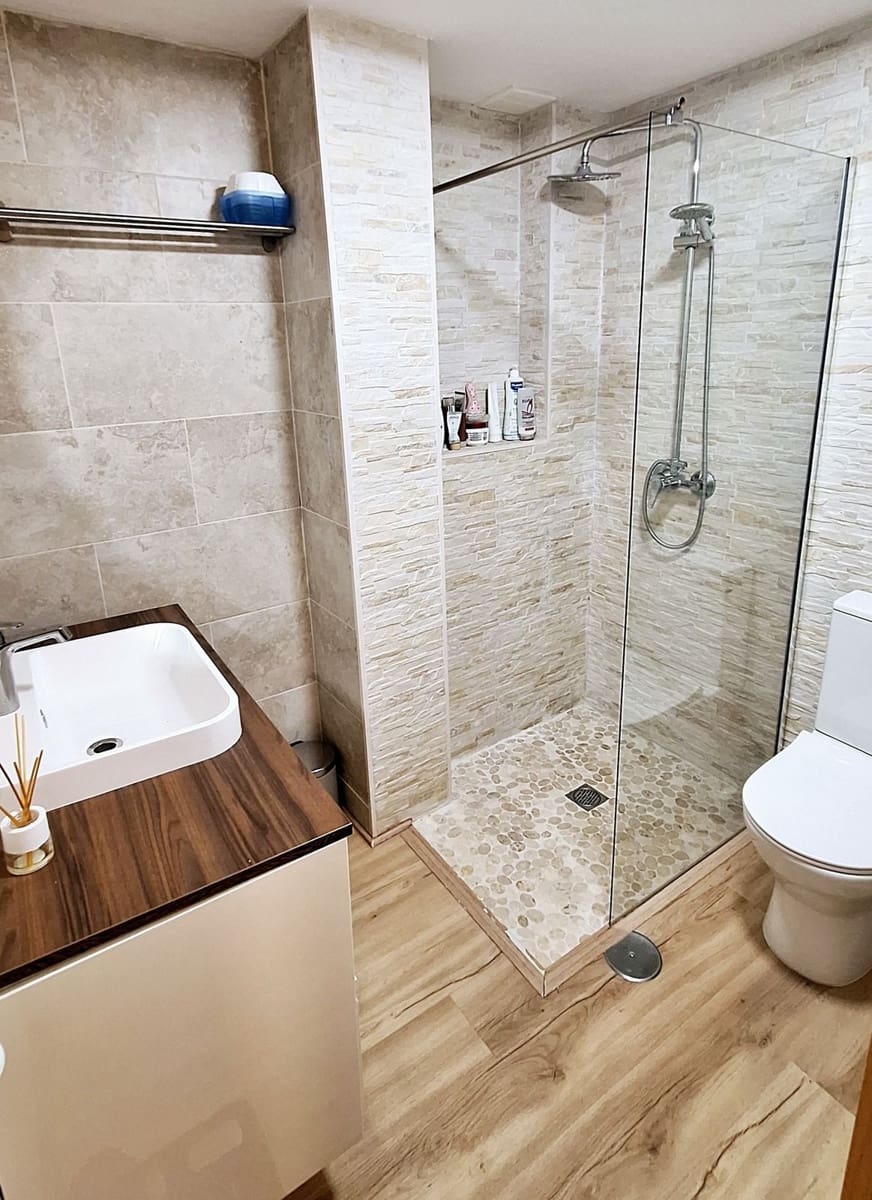 Apartamento de 2 habitaciones en Bahia de Casares en venta con piscina garaje - 265.200 € (Ref: 9552422)