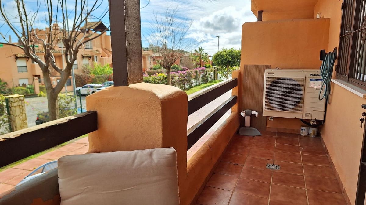 Apartamento de 2 habitaciones en Bahia de Casares en venta con piscina garaje - 265.200 € (Ref: 9552422)