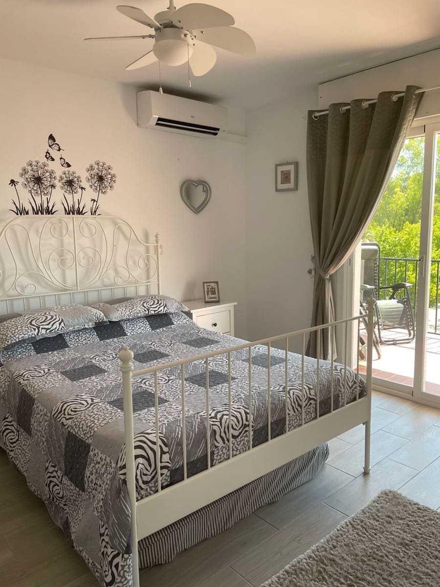 1 soverom Leilighet til salgs i Mijas med svømmebasseng garasje - € 230 000 (Ref: 9552451)