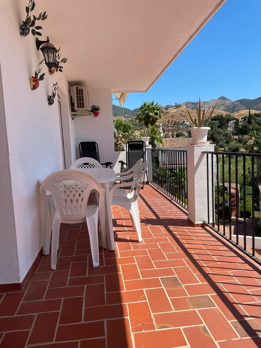 1 soverom Leilighet til salgs i Mijas med svømmebasseng garasje - € 230 000 (Ref: 9552451)