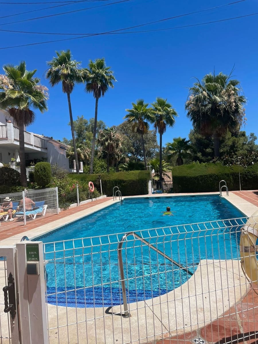 1 soverom Leilighet til salgs i Mijas med svømmebasseng garasje - € 230 000 (Ref: 9552451)