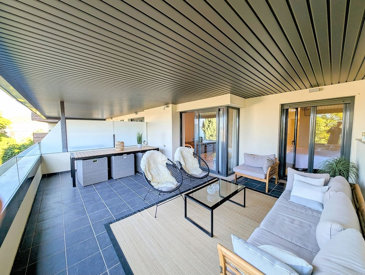 2 soveværelse Lejlighed til salg i Los Flamingos med swimmingpool garage - € 479.000 (Ref: 9552491)