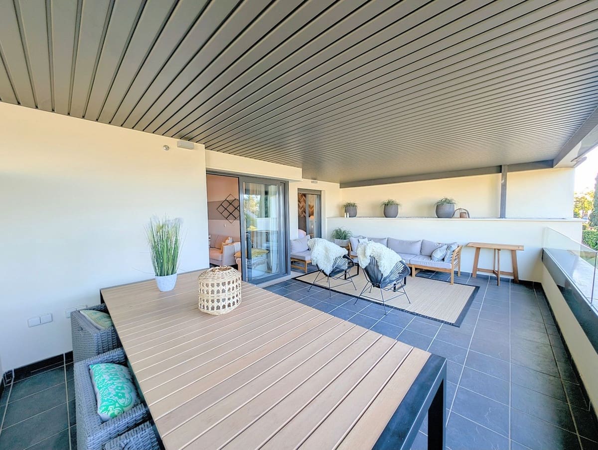 2 soveværelse Lejlighed til salg i Los Flamingos med swimmingpool garage - € 479.000 (Ref: 9552491)